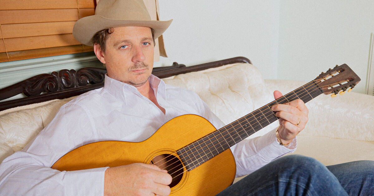 Sturgill Simpson press pic 2021